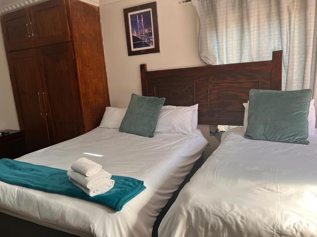 Hotel Travetel Or Tambo Airport Kempton Park Exterior foto